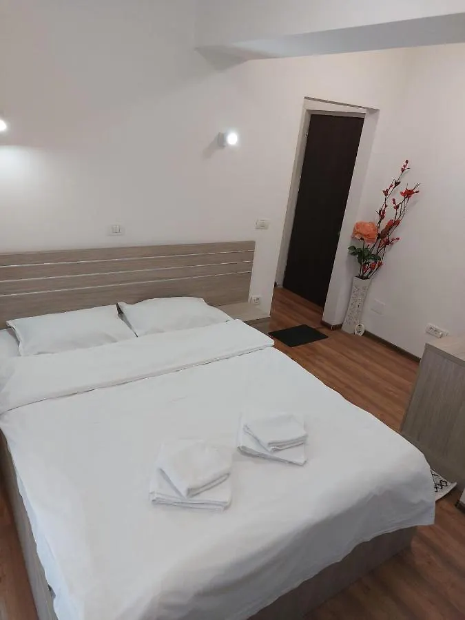 Hotel Babilon Bucarest 3*,  Roumanie